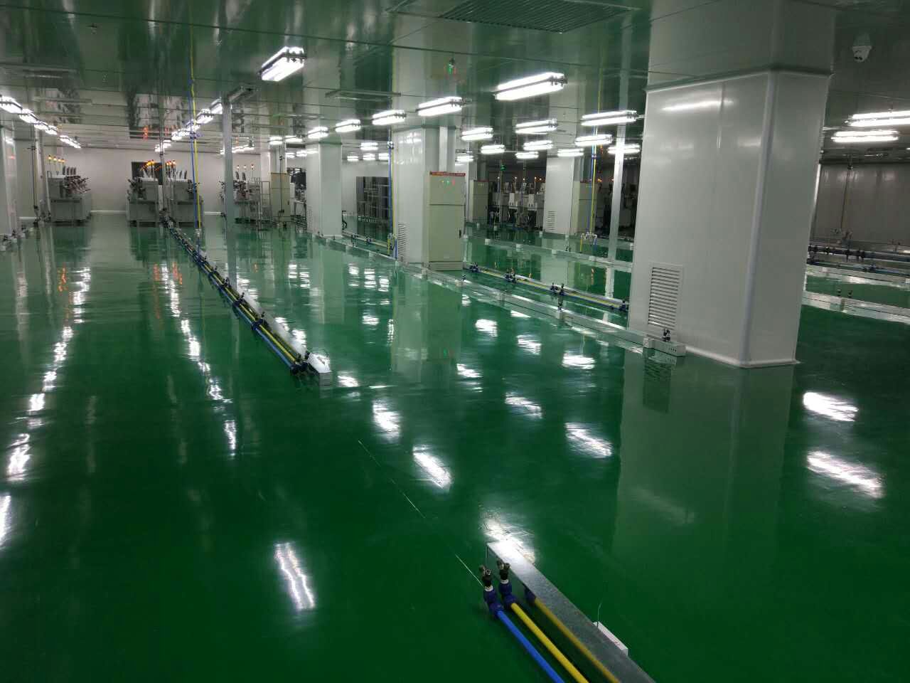 鴻利光電凈化車(chē)間 (9)